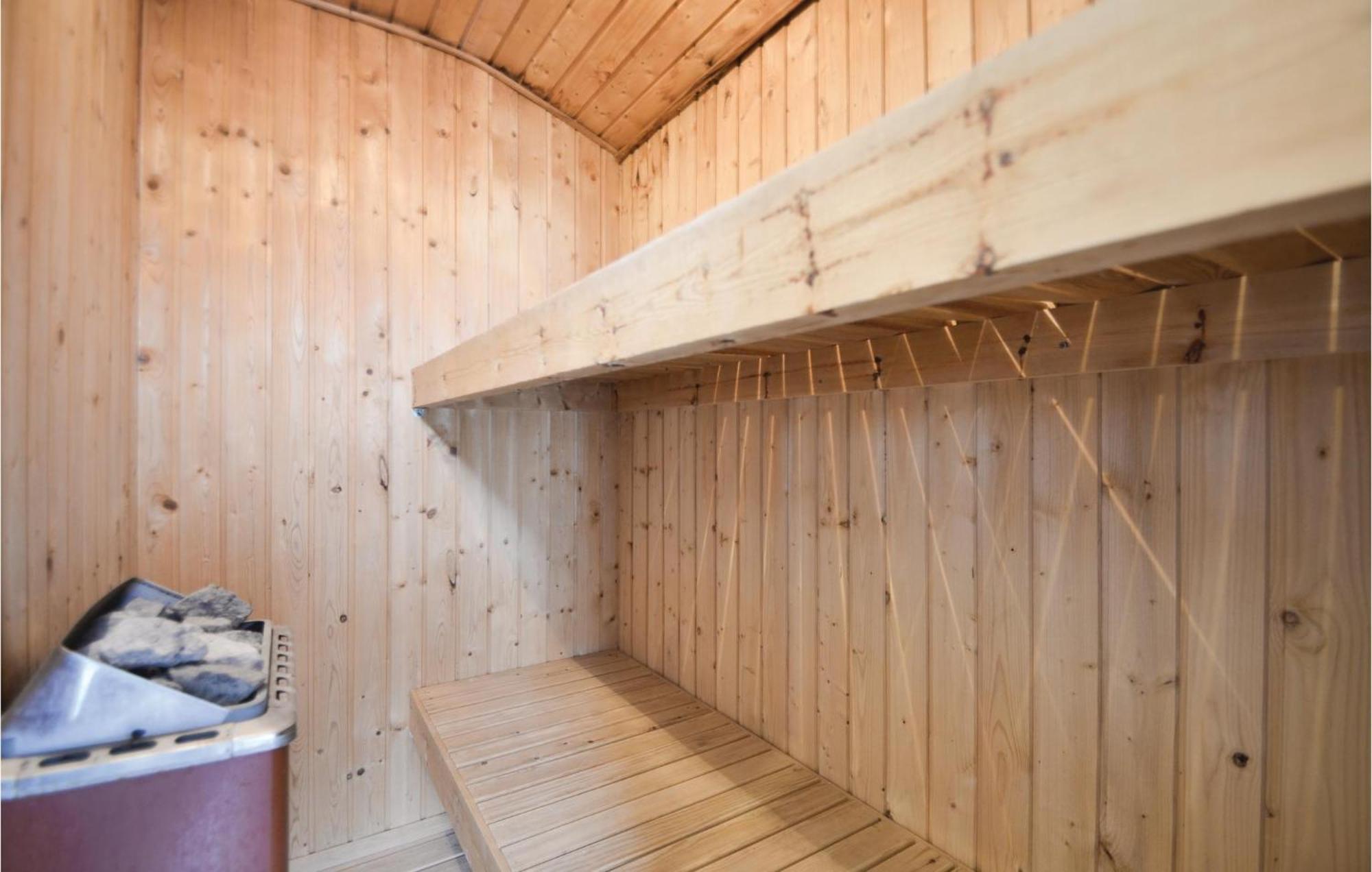 Amazing Home In Ebeltoft With Sauna Exterior foto